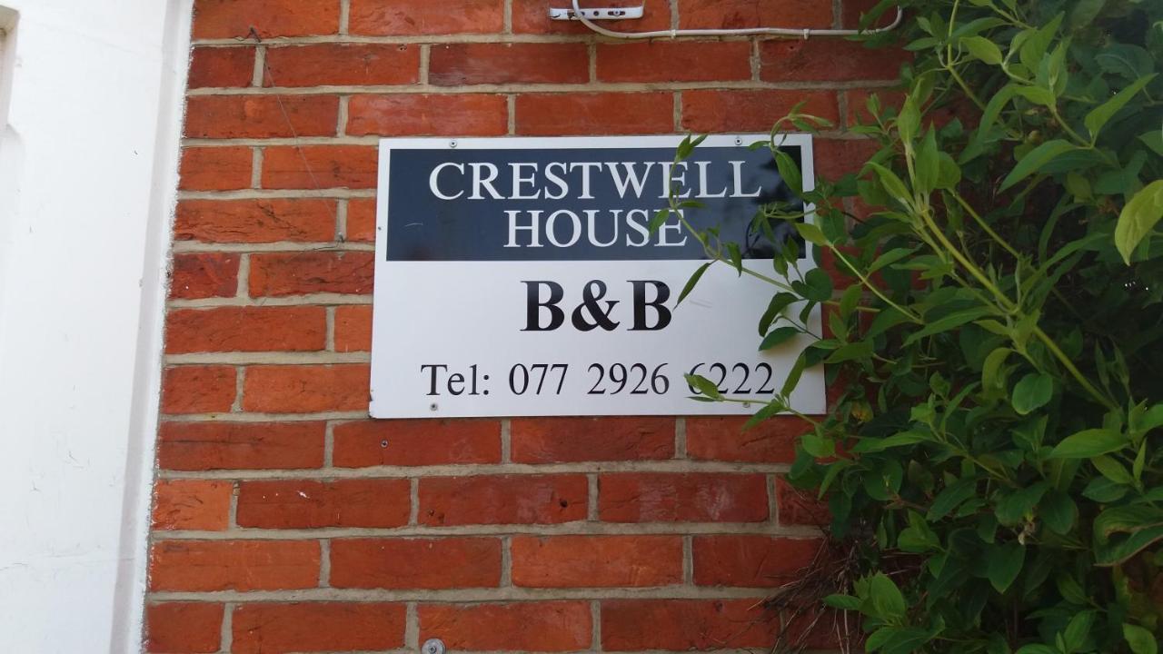 Crestwell House Bed & Breakfast Eastleigh Exterior photo